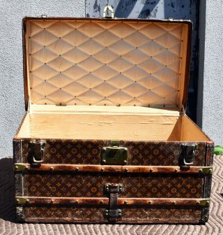 Vintage LOUIS VUITTON TRUNK,  19th/20th century,  Very,  Good size. 2