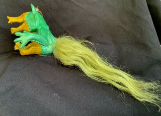 VINTAGE YELLOW & GREEN OILY JIGGLER RUSS BERRIE WULVER WOLF W/GREEN TAIL 11