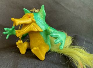 VINTAGE YELLOW & GREEN OILY JIGGLER RUSS BERRIE WULVER WOLF W/GREEN TAIL 4