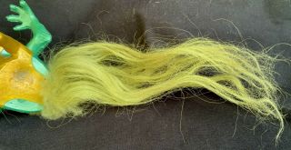 VINTAGE YELLOW & GREEN OILY JIGGLER RUSS BERRIE WULVER WOLF W/GREEN TAIL 7