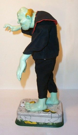 VINTAGE 1960 ' s BATTERY OPERATED (BLUSHING) FRANKENSTEIN MONSTER TOY HALLOWEEN 3