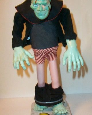 VINTAGE 1960 ' s BATTERY OPERATED (BLUSHING) FRANKENSTEIN MONSTER TOY HALLOWEEN 7