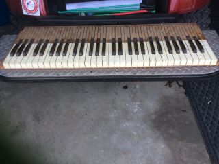 ANTIQUE ARCHITECTURAL PUMP ORGAN KEYBOARD 5