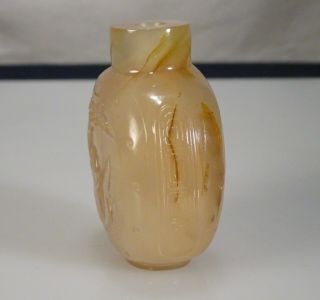 Chinese Carved Agate Snuff Bottle 4