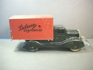 VINTAGE 1930s MARX or WYANDOTTE PRESSED STEEL TOY DELUXE DELIVERY CO.  TRUCK 11 