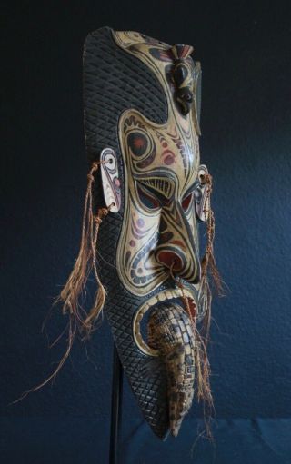 Spirit mask with crocodile - Iatmul - Middle Sepik - Papua Guinea 3