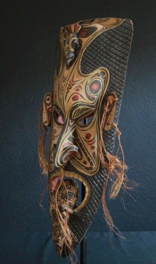 Spirit mask with crocodile - Iatmul - Middle Sepik - Papua Guinea 5