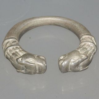MUSEUM QUALITY ANCIENT GREEK SOLID SILVER RING WITH LION HEADS CIRCA 500 - 300 BC 6