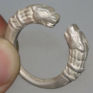 MUSEUM QUALITY ANCIENT GREEK SOLID SILVER RING WITH LION HEADS CIRCA 500 - 300 BC 7