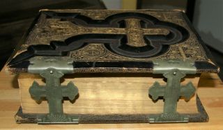 Large antique c1885 Catholic family Bible Douay Rheims clasps 5