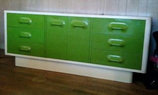 1970s BROYHILL PREMIER CHAPTER ONE SPACE AGE MOD GREEN DRESSER MID CENTURY 5