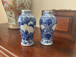 A fine quality 19thc Chinese blue and white figural baluster vases. 6