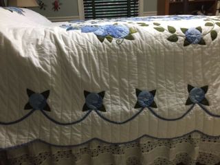 Hand - quilted Queen Size Quilt from Kutztown Folk Festival with 3
