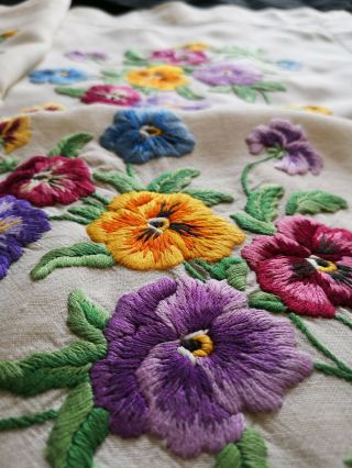 EXQUISITE VTG HAND EMBROIDERED LINEN TABLECLOTH PANSIES 2
