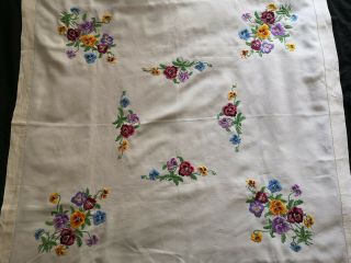 EXQUISITE VTG HAND EMBROIDERED LINEN TABLECLOTH PANSIES 7