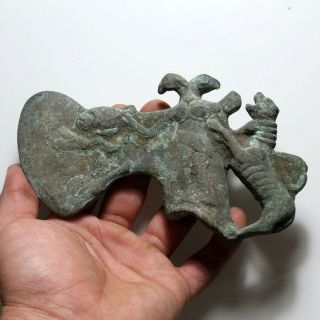 EXTREMELY RARE LURISTAN BRONZE WAR AX - DECORATED WITH ANIMALS CA 1000 - 700 BC 2