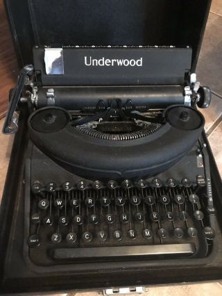 Antique Vintage Portable UNDERWOOD 77 Noiseless Typewriter With Hard Case 2