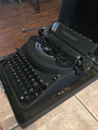 Antique Vintage Portable UNDERWOOD 77 Noiseless Typewriter With Hard Case 4