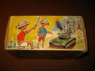 ANTIQUE GERMANY 780 ARNOLD WINDUP LITHO TIN TOY US MILITARY TANK W BOX 1950s 7