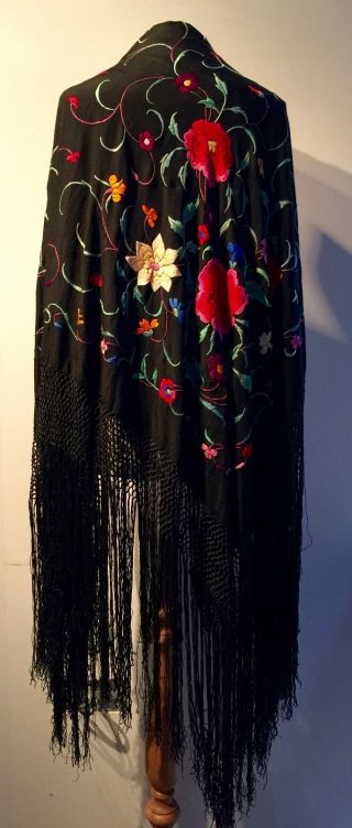 Antique 1920 - 30s Brightly Embroidered Black Piano Shawl Long Knotted 17 " Fringe