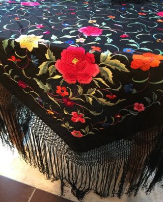 ANTIQUE 1920 - 30s BRIGHTLY EMBROIDERED BLACK PIANO SHAWL LONG KNOTTED 17 