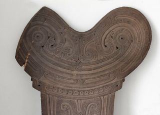 Large antique carved Massim splashboard Trobriand Islands 11