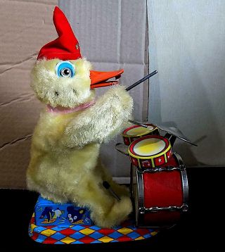 Vintage Tin Battery - Operated Daisy the Jolly Drumming Duck,  Alps Co.  Japan EXiB 3