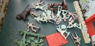 Vintage Marx Castle Playset horses figures and more 4