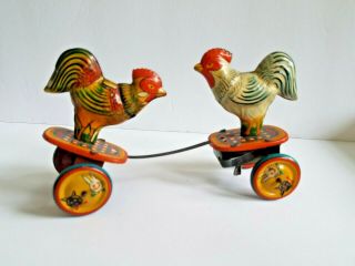 Roosters Fight Wind Up Mechanical Tin Toy Japan 1950