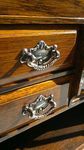 Victorian Oak Smokers Cabinet Bevelled Glass Doors Lock & Key Desktop Cabinet 9