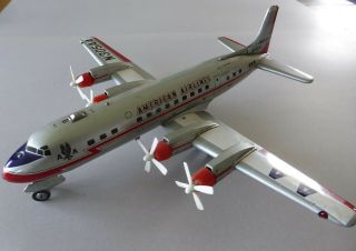 MARX LINEMAR AMERICAN AIRLINES DC7 BATTERY OPERATED AIRPLANE ELECTRA FLAGSHIP 2
