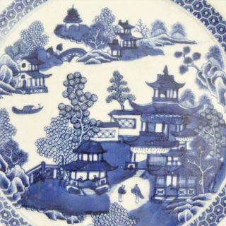 PAIR CHINESE BLUE AND WHITE OCTAGONAL PORCELAIN PLATE,  18TH CENTURY,  QIANLONG 3