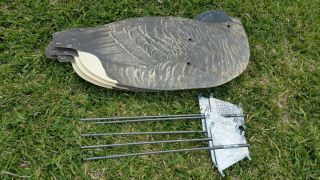 5 Johnson ' s Folding Cardboard/Wax Stake - Out Folding Eating Goose Decoys w/Frames 5