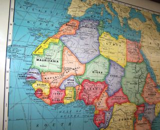 Vintage 1950 ' s Cram ' s Cloth - Back Pull - Down Map of Africa 7