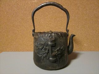 Rare Ryubundo Tetsubin Teapot Tea Kattle Japanese Antique Iron Tsubaki F/s Japan