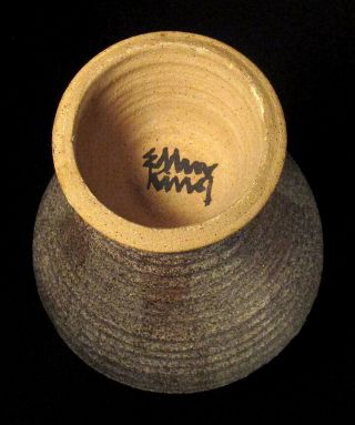 1970s Large Vintage ELLEN KING Brooklyn NY STUDIO ART POTTERY VASE Spirals 15 