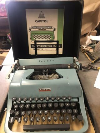 Vintage Underwood " Leader " Typewriter 1957 Blue Golden Touch With Case