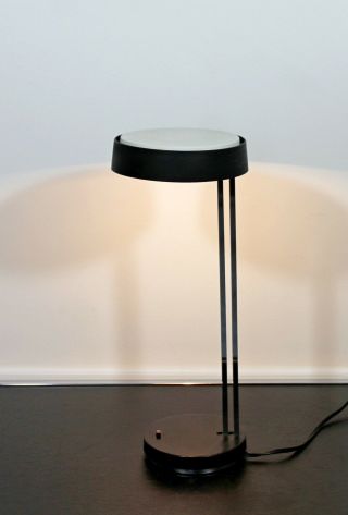 Mid Century Modern Vintage Lightolier Black Chrome Desk Table Lamp Made in Japan 5