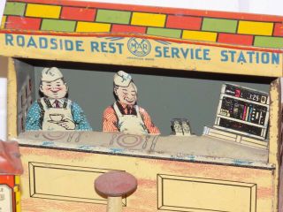 Vintage 1930s Tin Litho Marx Roadside Rest Service Station,  Tin Toy,  Gas,  Oil. 2