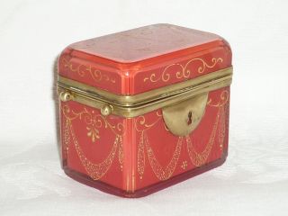 Box.  Coloured Red Glass.  The End Of The 19th Century Hand - Painted