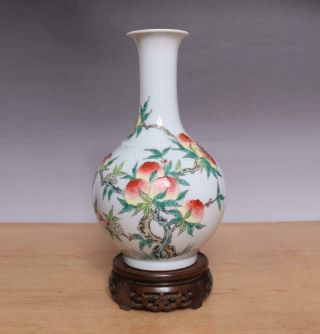 Qianlong Signed Antique Chinese Famille Rose Porcelain Vase W/peaches