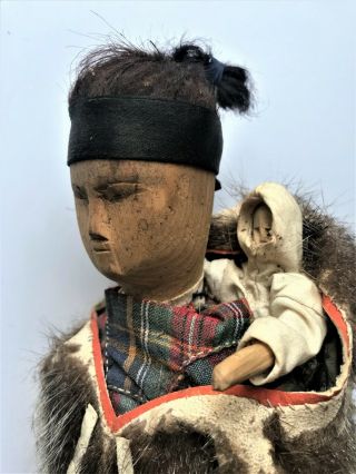 Antique Inuit Native American Greenland Wood Doll w Papoose in Orig Box 8