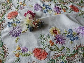 VINTAGE HAND EMBROIDERED TABLECLOTH=BEAUTIFUL RAISED EMBROIDERY /SUPERB FLOWERS 3