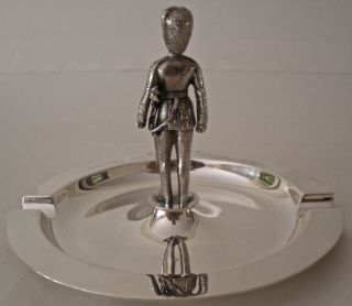 GARRARD FIGURAL STERLING MILITARY TATTOO TROPHY ASHTRAY ANGLO - PORTUGESE LISBON 3