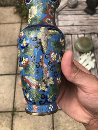 CHINESE CLOSIONNE VASE 19TH CENTURY QING BUTTERFLY DECORATION 2