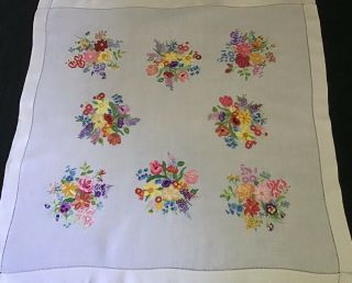 EXCEPTIONAL VINTAGE IRISH LINEN HAND EMBROIDERED TABLECLOTH STUNNING FLORALS 12