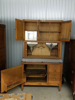 Antique Oak Hoosier Cabinet with flour and sugar sifter 3