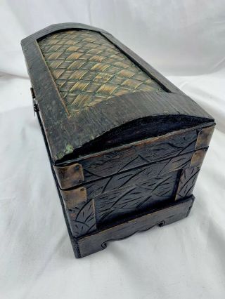 Vintage Handmade Carved Wooden Jewelry Box Multi Purpose Chess Folk Tramp Art 2