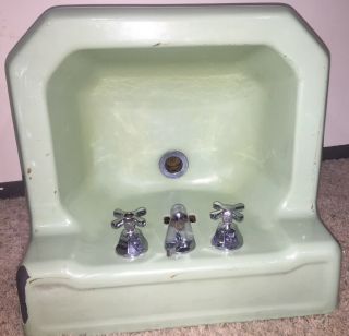 Vintage Mid Century Modern Enameled Cast Iron Bathroom Sink 1954 GREEN Farmhouse 9