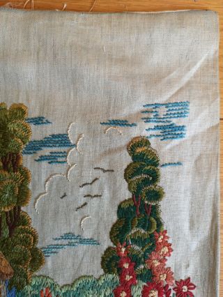 LARGE VINTAGE EMBROIDERED 1930s DETAILED ENGLISH COUNTRY COTTAGE GARDEN PANEL 11